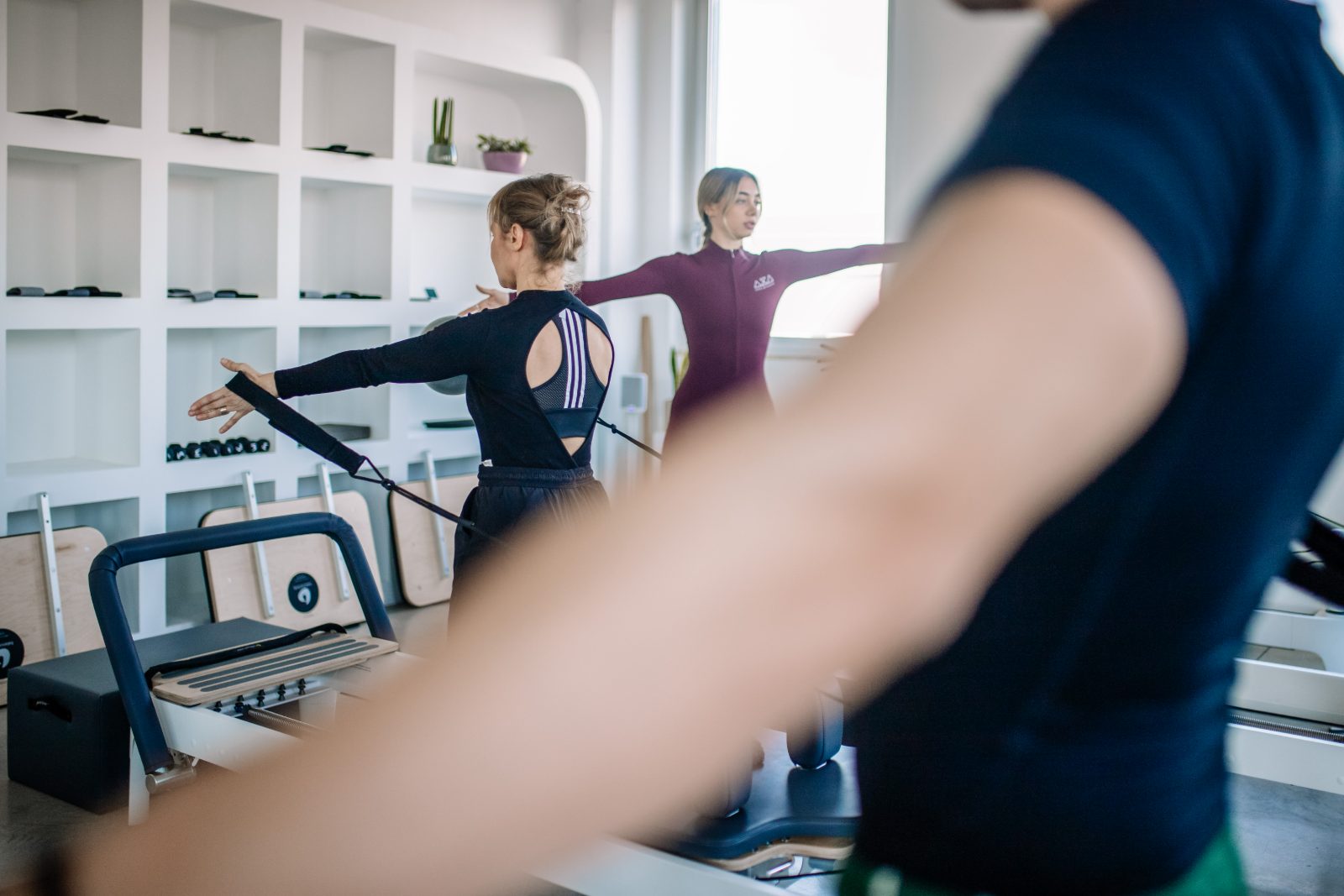 Lezione di pilates con reformer ad AXA Studio a Flero, in provincia di Brescia.